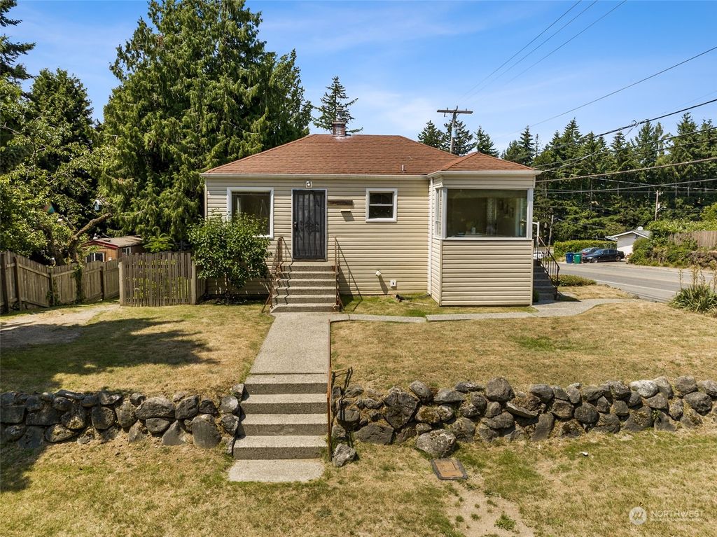 Photo of 11603 Occidental Avenue S, Burien, WA 98168 (MLS # 2140594)