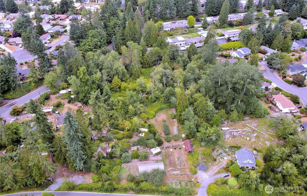 Photo of 17204 Northup Way, Bellevue, WA 98008 (MLS # 2440145)