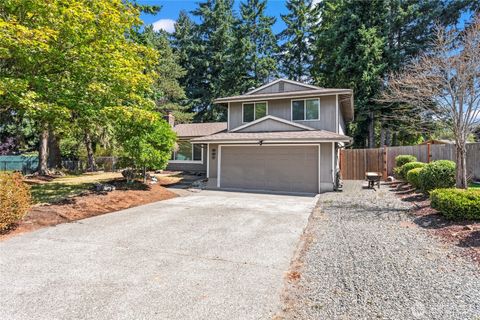 Photo of 857 136th Street E, Tacoma, WA 98445 (MLS # 2411426)