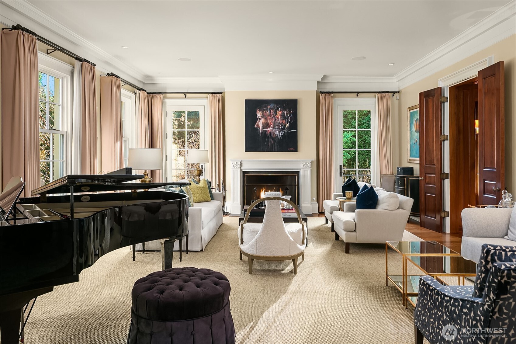 2001 Broadmoor Drive E