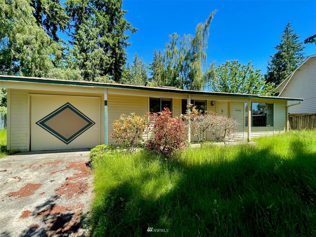 Photo of 32606 8th Court S, Federal Way, WA 98003 (MLS # 1954627)