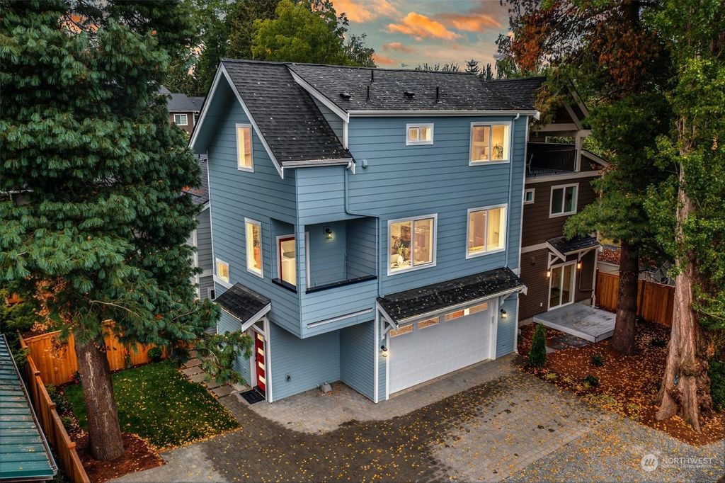 Photo of 7515 B 21st Avenue NE, Seattle, WA 98115 (MLS # 2149903)