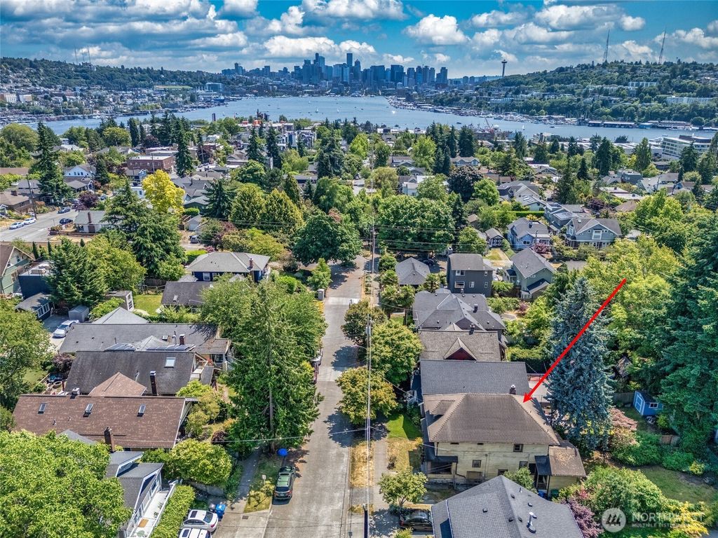 Photo of 3823 Densmore Avenue N, Seattle, WA 98103 (MLS # 2390951)