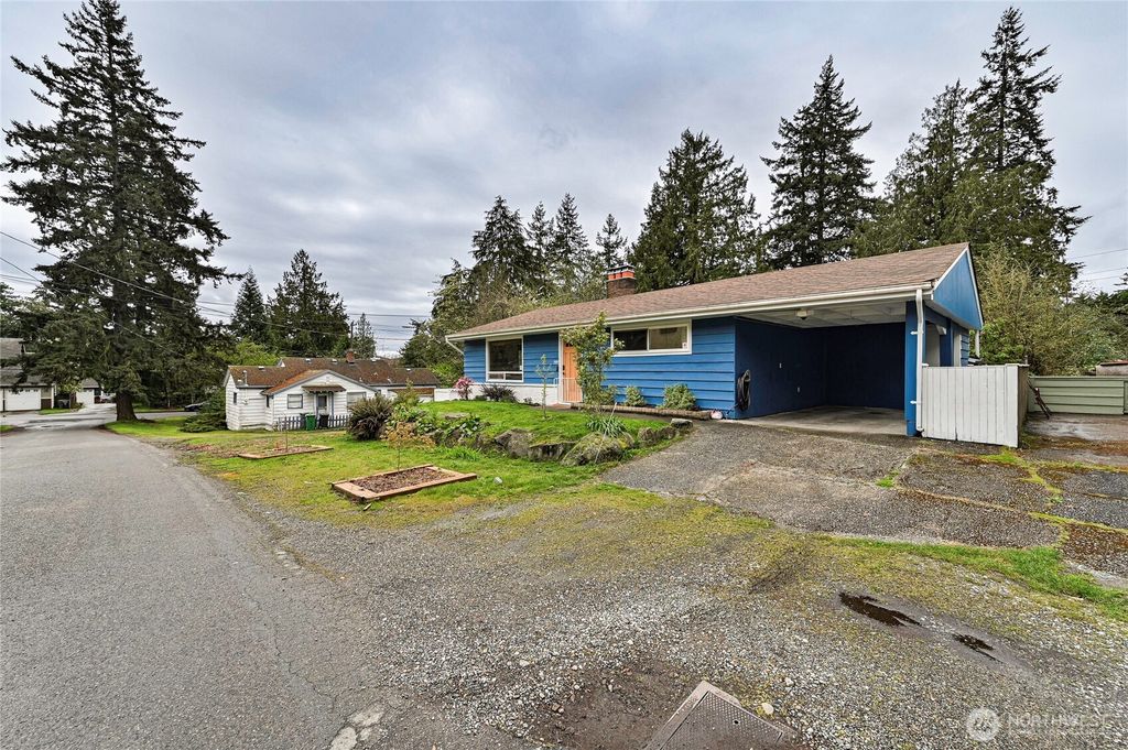 Photo of 11515 7th Avenue NE, Seattle, WA 98125 (MLS # 2499388)