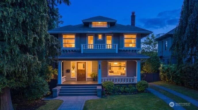 Photo of 938 18th Avenue E, Seattle, WA 98112 (MLS # 2559911)