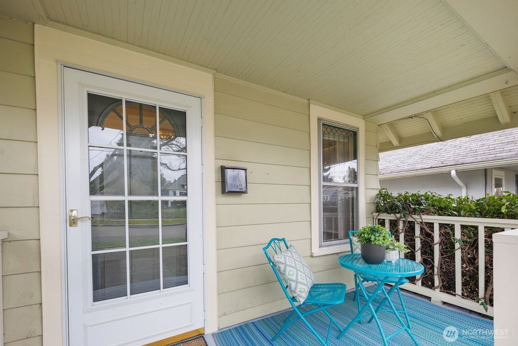 Photo of 907 NW 61st Street, Seattle, WA 98107 (MLS # 2494845)