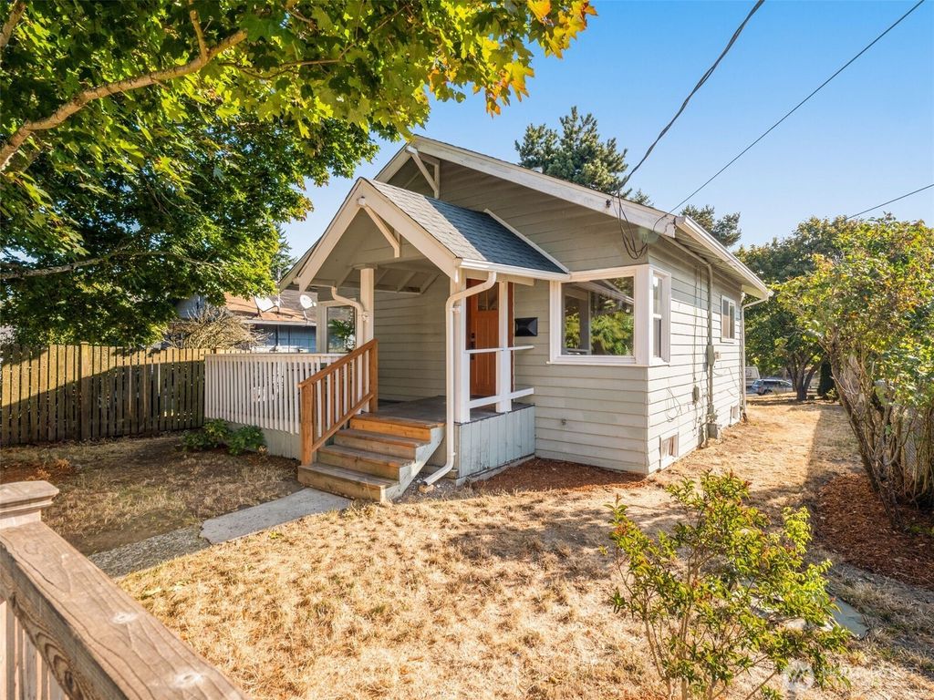 Photo of 9046 9th Avenue SW, Seattle, WA 98106 (MLS # 2433719)