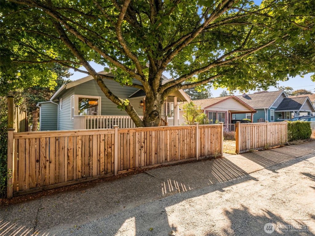 Photo of 9046 9th Avenue SW, Seattle, WA 98106 (MLS # 2433719)