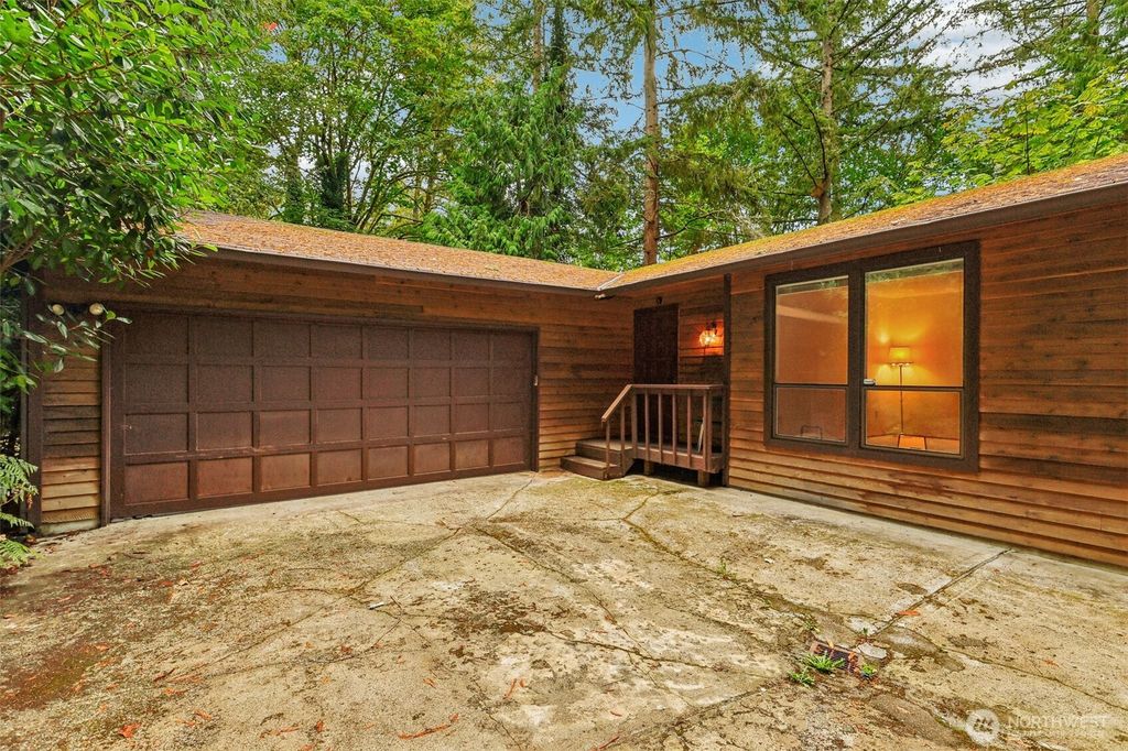 Photo of 25529 SE 159th Street, Issaquah, WA 98027 (MLS # 2437792)