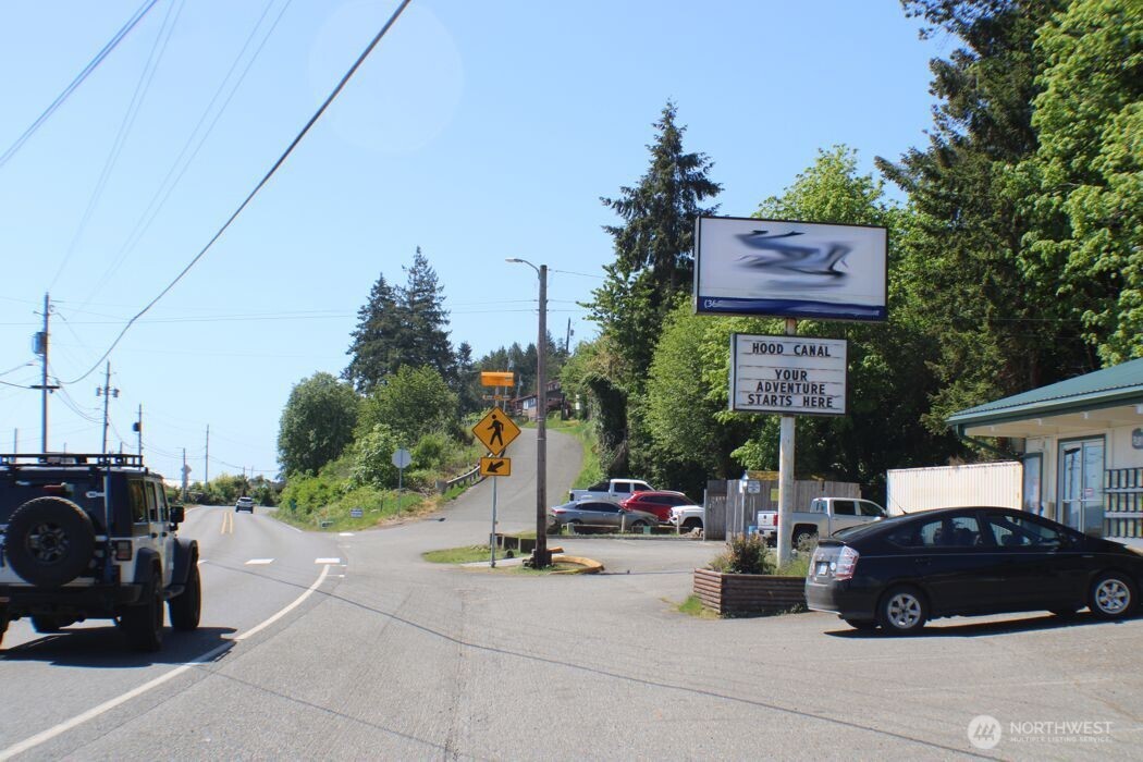24113 N US Highway 101