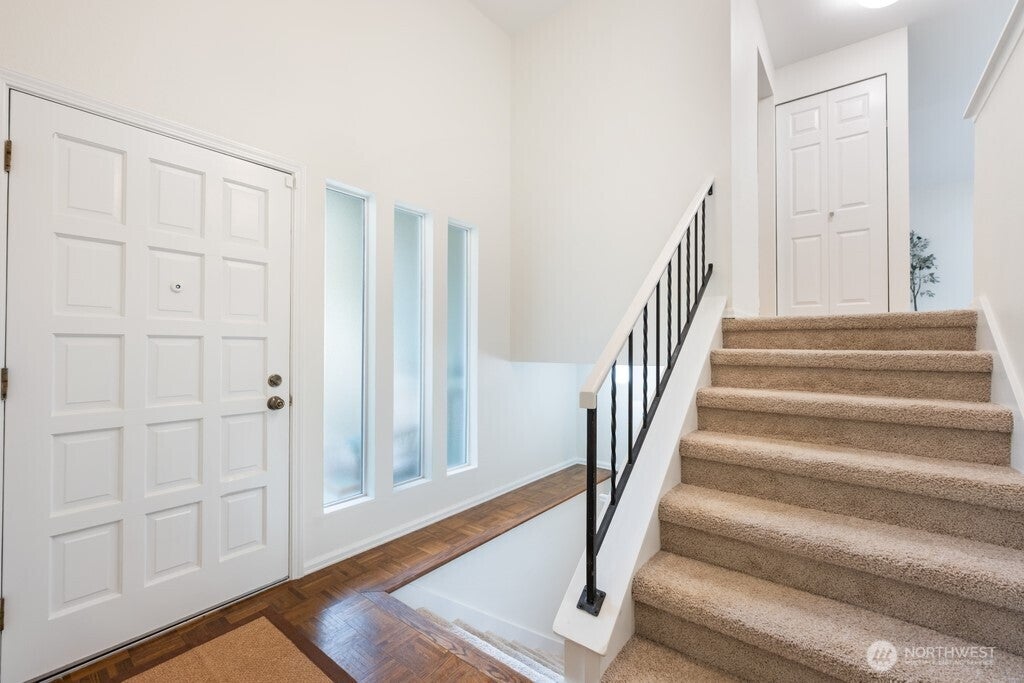 Photo of 16817 NE 91st Street, Redmond, WA 98052 (MLS # 2588434)