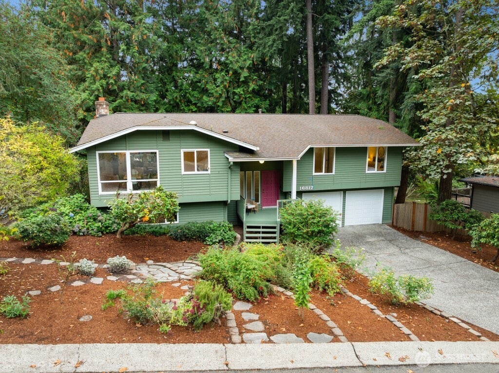 Photo of 16817 NE 91st Street, Redmond, WA 98052 (MLS # 2588434)