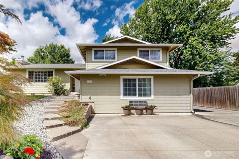Photo of 929 Olympia Drive, Walla Walla, WA 99362 (MLS # 2418022)