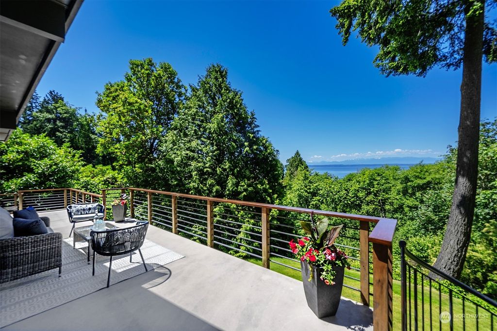 Photo of 16330 72nd Avenue W, Edmonds, WA 98026 (MLS # 2251816)