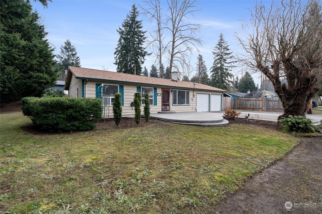 Photo of 710 12th Avenue, Milton, WA 98354 (MLS # 2328580)