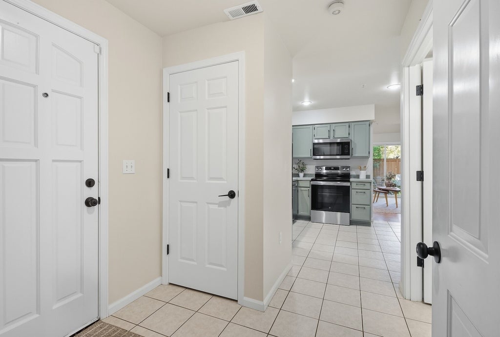 Photo of 321 SE Orchard Drive #12, North Bend, WA 98045 (MLS # 2596079)