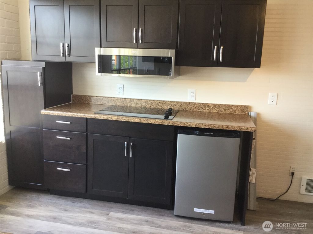 Photo of 2808 Hoyt Avenue #302, Everett, WA 98201 (MLS # 2465746)