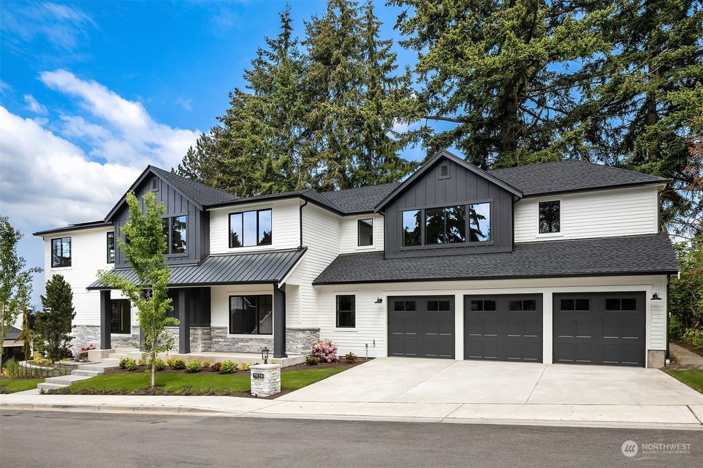 Photo of 7920 SE 72nd Place, Mercer Island, WA 98040 (MLS # 2031288)