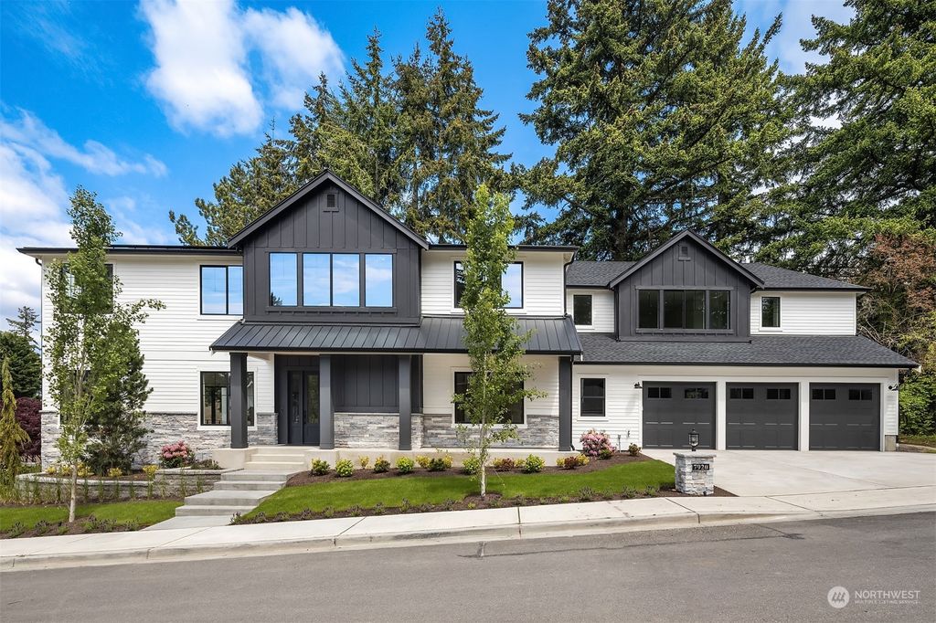 Photo of 7920 SE 72nd Place, Mercer Island, WA 98040 (MLS # 2031288)