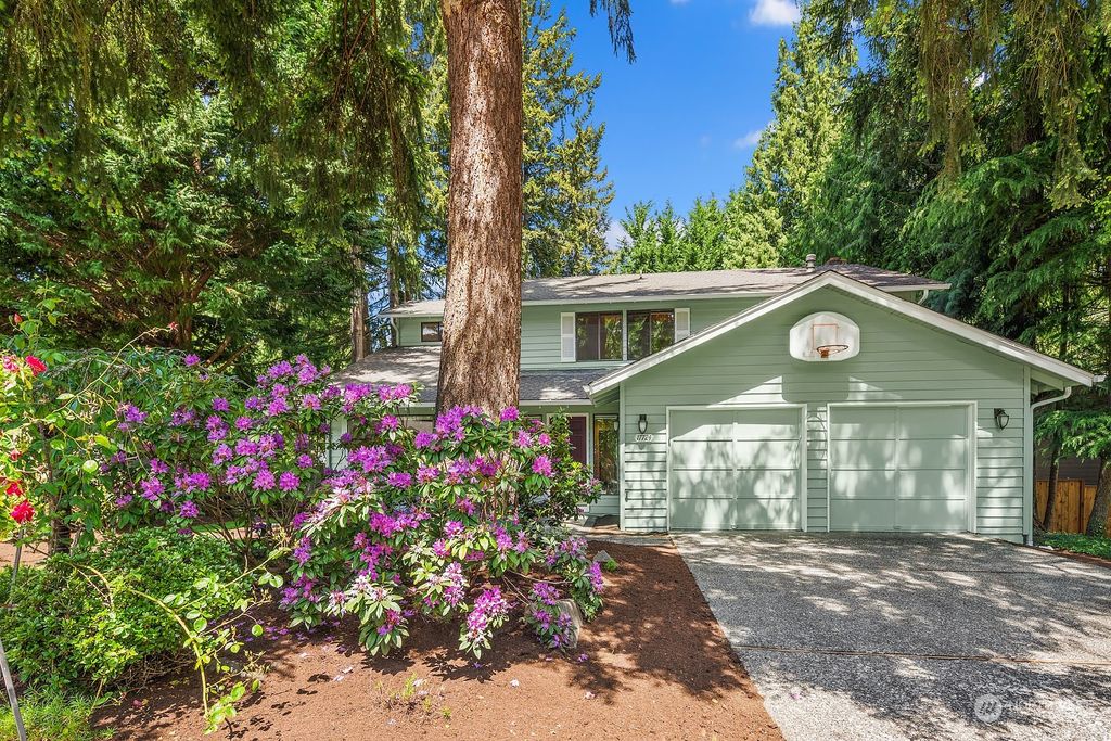 Photo of 17724 NE 103rd Court, Redmond, WA 98052 (MLS # 2246614)
