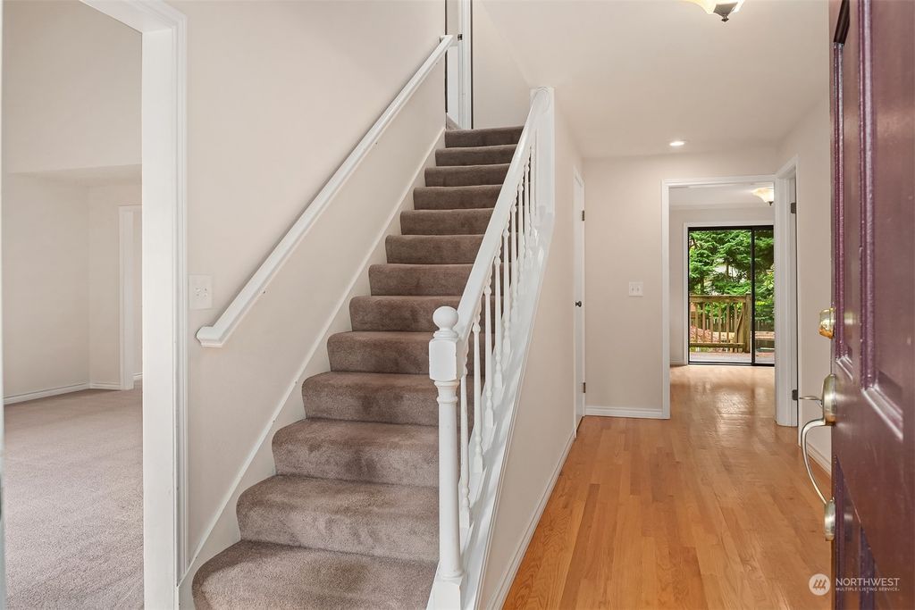 Photo of 17724 NE 103rd Court, Redmond, WA 98052 (MLS # 2246614)