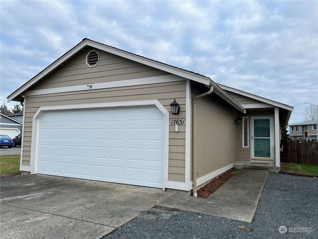 Photo of 17631 Spring Lane Avenue, Marysville, WA 98271 (MLS # 2198721)