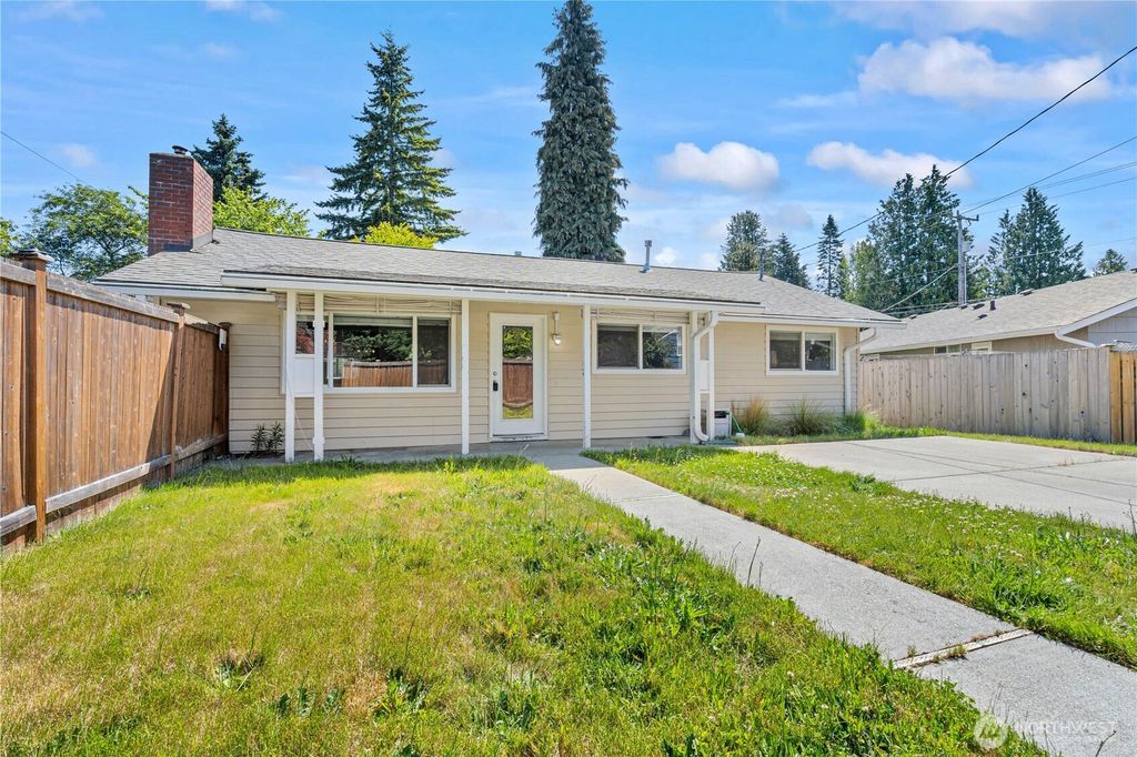 Photo of 17004 11th Avenue NE, Shoreline, WA 98155 (MLS # 2435163)