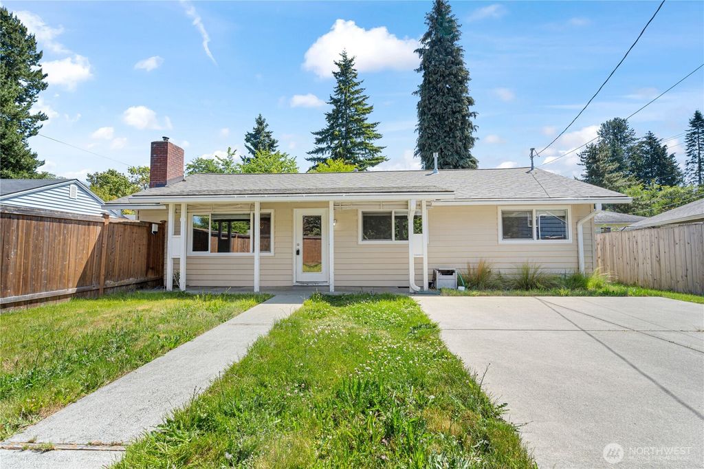 Photo of 17004 11th Avenue NE, Shoreline, WA 98155 (MLS # 2435163)