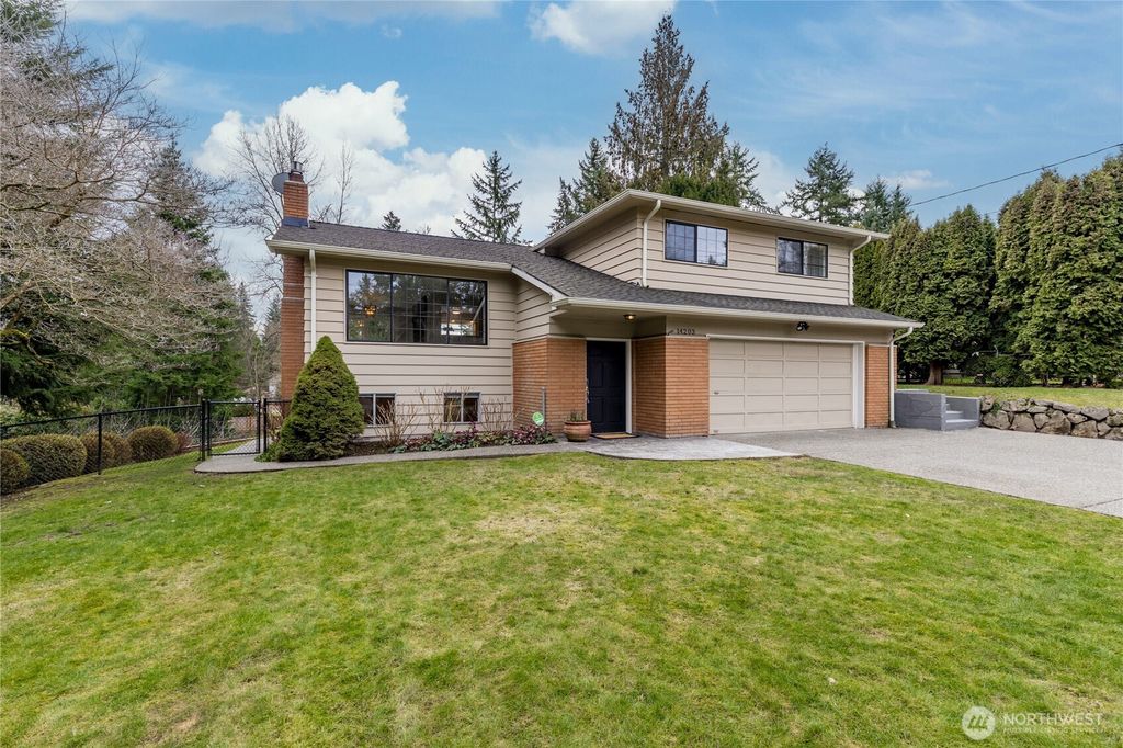 Photo of 14203 SE 179th Place, Renton, WA 98058 (MLS # 2483716)