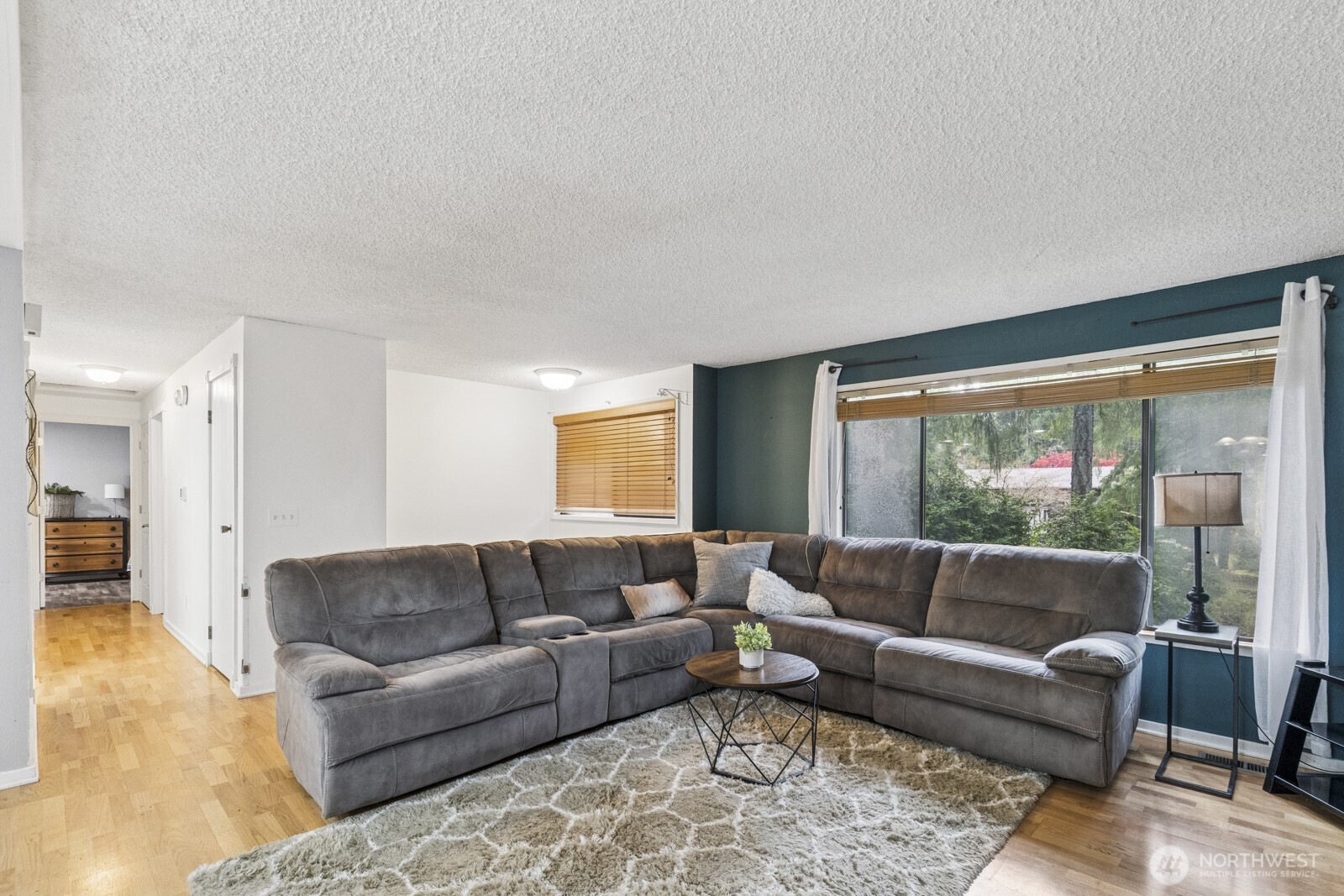 8914 Homestead Avenue NE