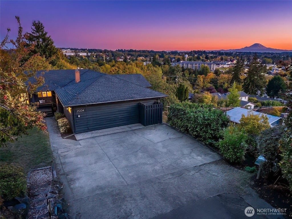 Photo of 21304 5th Avenue S, Des Moines, WA 98198 (MLS # 2593842)