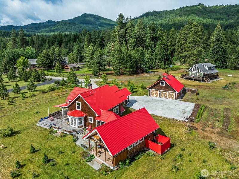 340 Leonard Lane