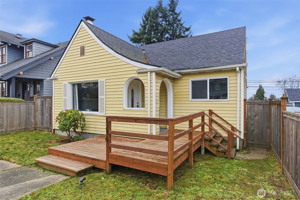 Photo of 1216 Grant Avenue, Tacoma, WA 98405 (MLS # 2472260)