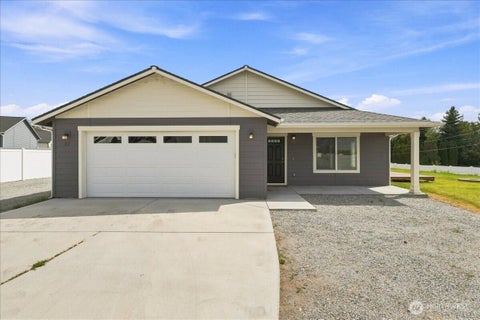 Photo of 27 Jonagold Lane, Manson, WA 98831 (MLS # 2577703)