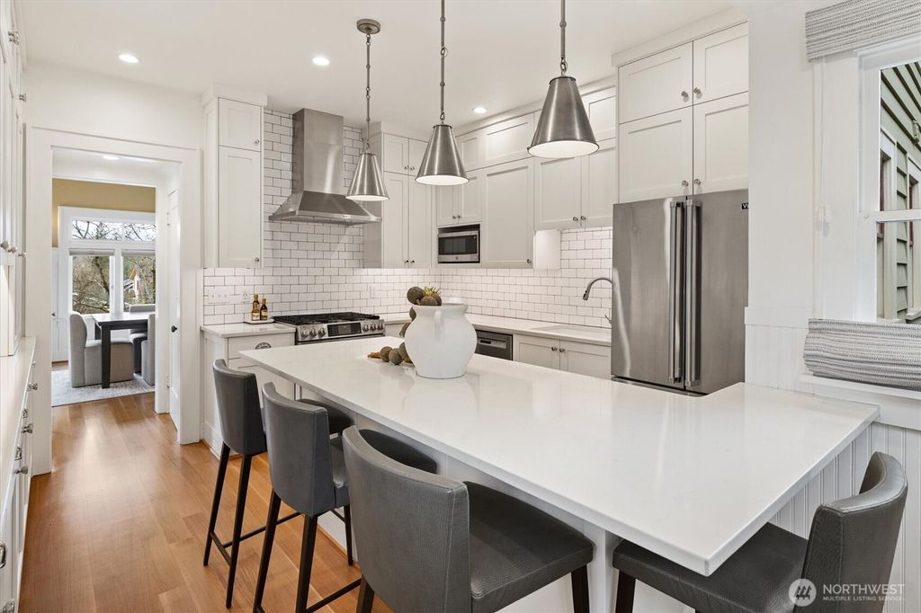 Photo of 6303 18th Avenue NE, Seattle, WA 98115 (MLS # 2485915)