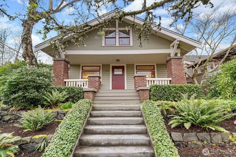6303 18th Avenue NE Seattle WA 98115