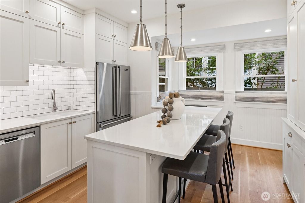 Photo of 6303 18th Avenue NE, Seattle, WA 98115 (MLS # 2485915)