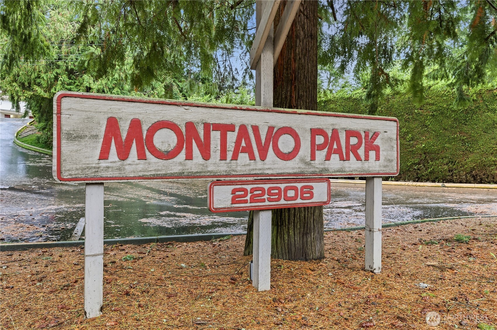 22906 Edmonds Way 10