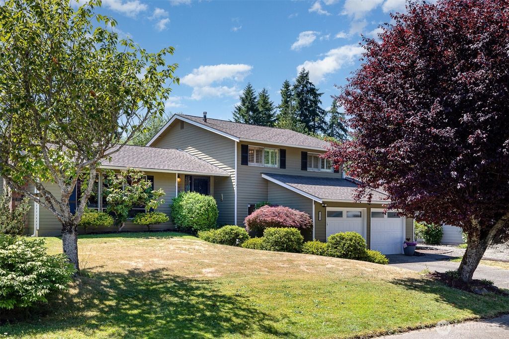 Photo of 13605 SE 233rd Street, Kent, WA 98042 (MLS # 2391209)