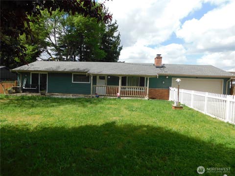 Photo of 13408 103rd Avenue E, Puyallup, WA 98374 (MLS # 2530366)