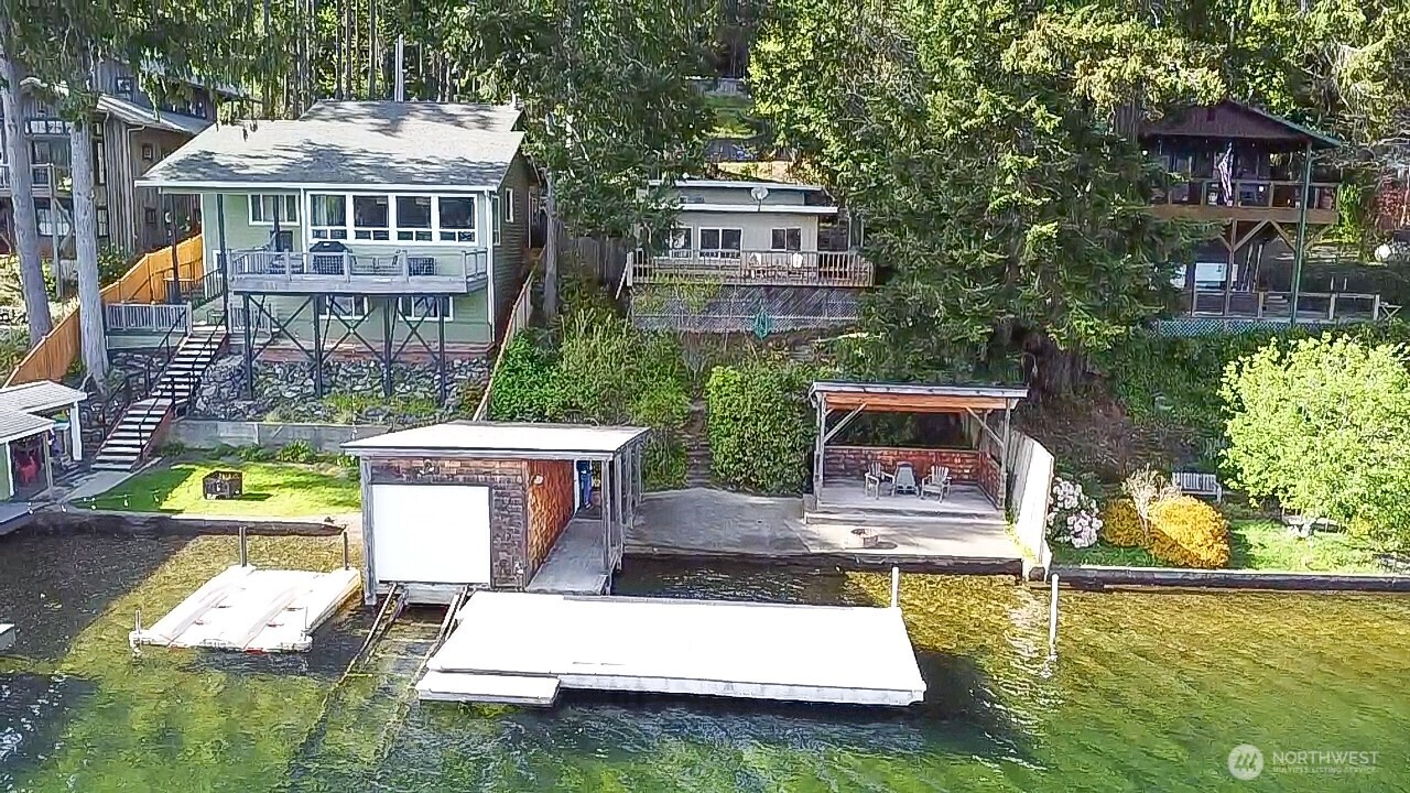 2225 Summit Lake Shore Road NW