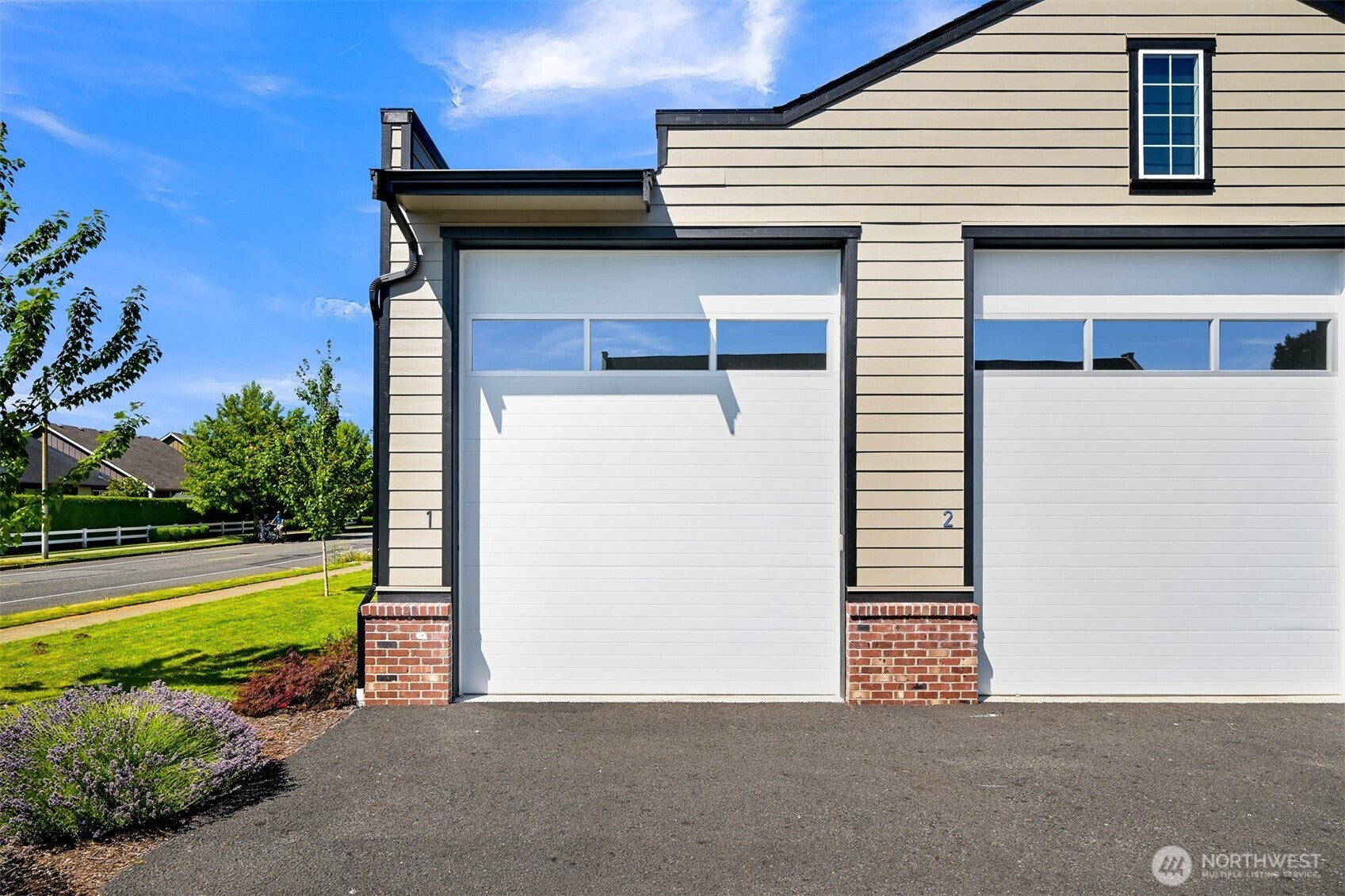 2203 Mercedes Drive 1