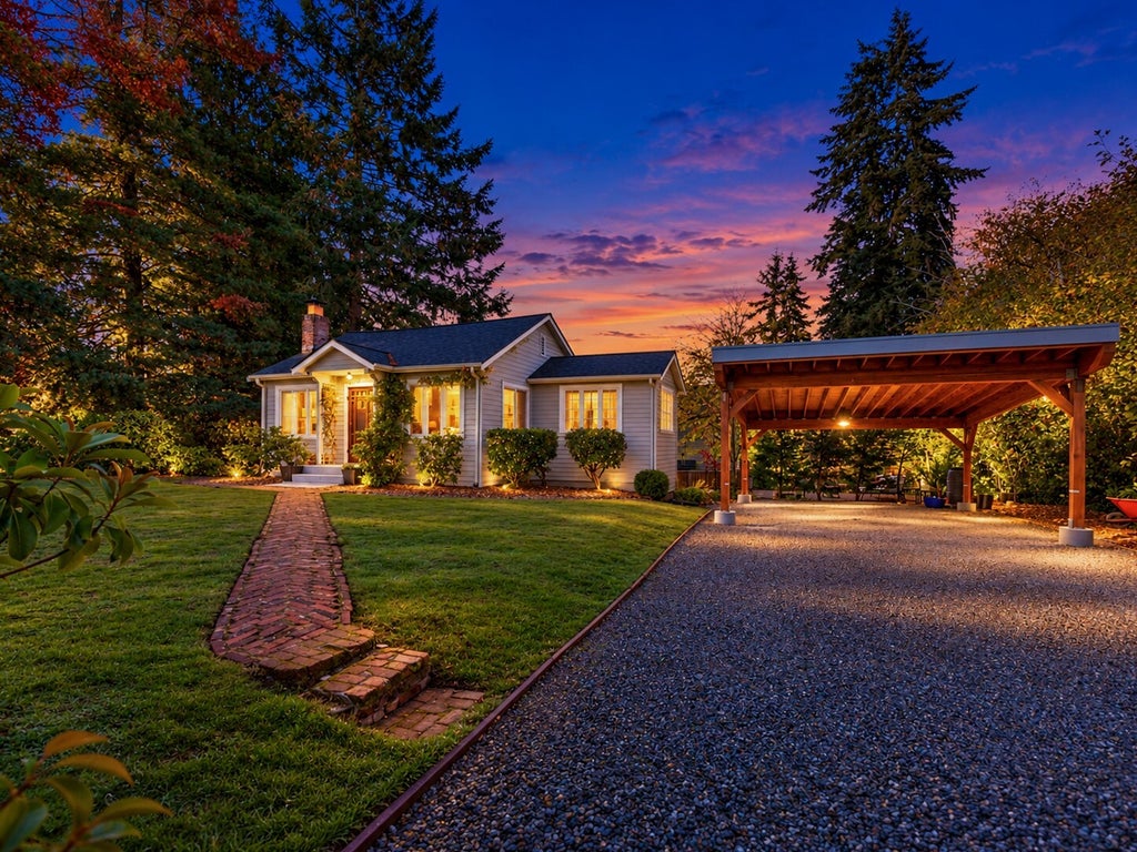 Photo of 12305 14th Avenue NE, Seattle, WA 98125 (MLS # 2597257)