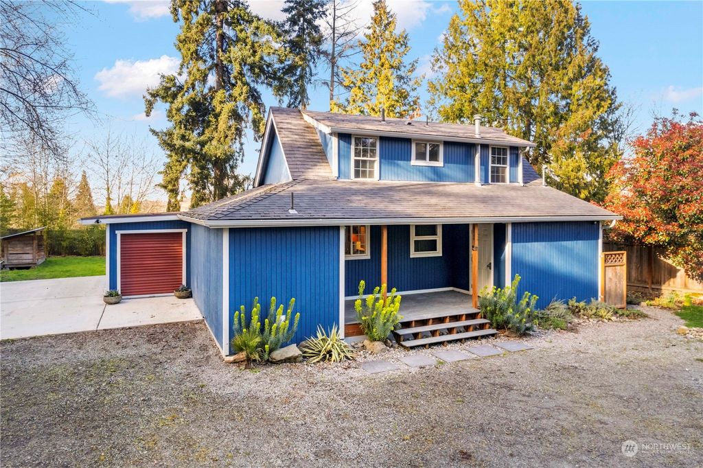 Photo of 13561 Macadam Road S, Tukwila, WA 98168 (MLS # 2051424)