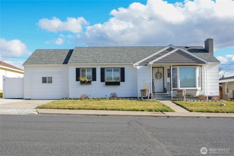 Photo of 207 W 10th Avenue, Ritzville, WA 99169 (MLS # 2491677)