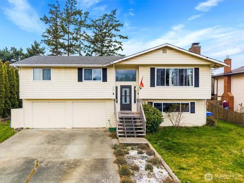 Photo of 587 NW Fairhaven Drive, Oak Harbor, WA 98277 (MLS # 2492332)