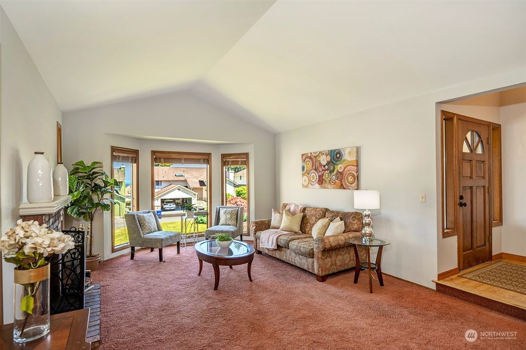 Photo of 15715 SE 45th Street, Bellevue, WA 98006 (MLS # 2261829)