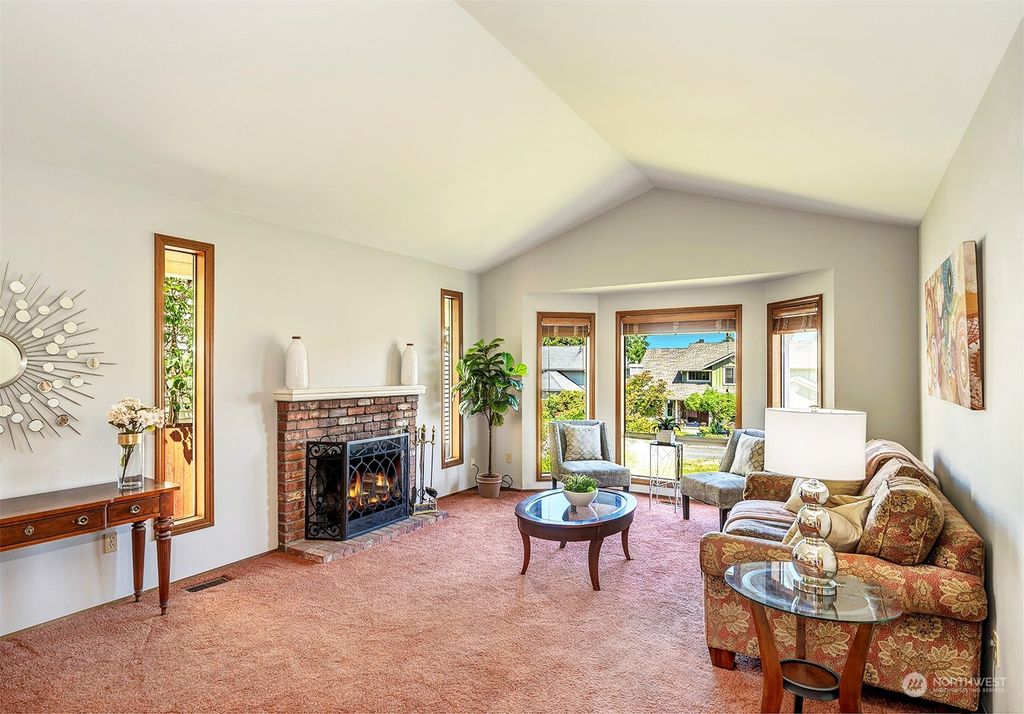 Photo of 15715 SE 45th Street, Bellevue, WA 98006 (MLS # 2261829)