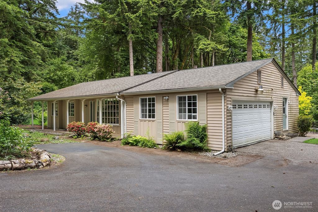 Photo of 17408 NE 160th Place, Woodinville, WA 98072 (MLS # 2390418)