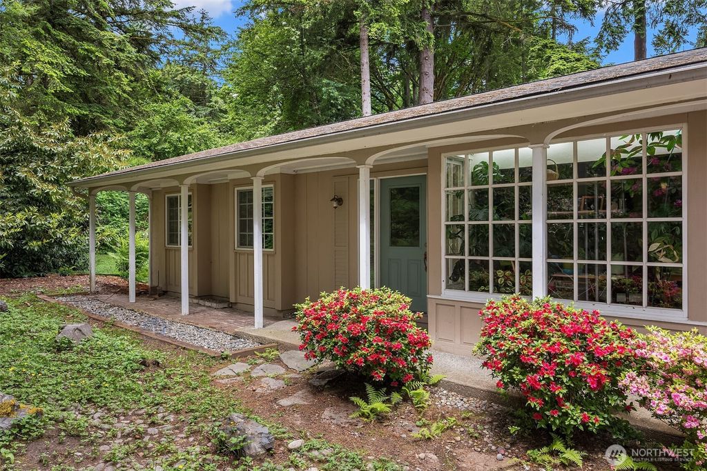 Photo of 17408 NE 160th Place, Woodinville, WA 98072 (MLS # 2390418)